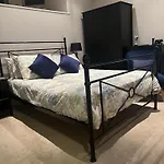 York Place スカーバラ